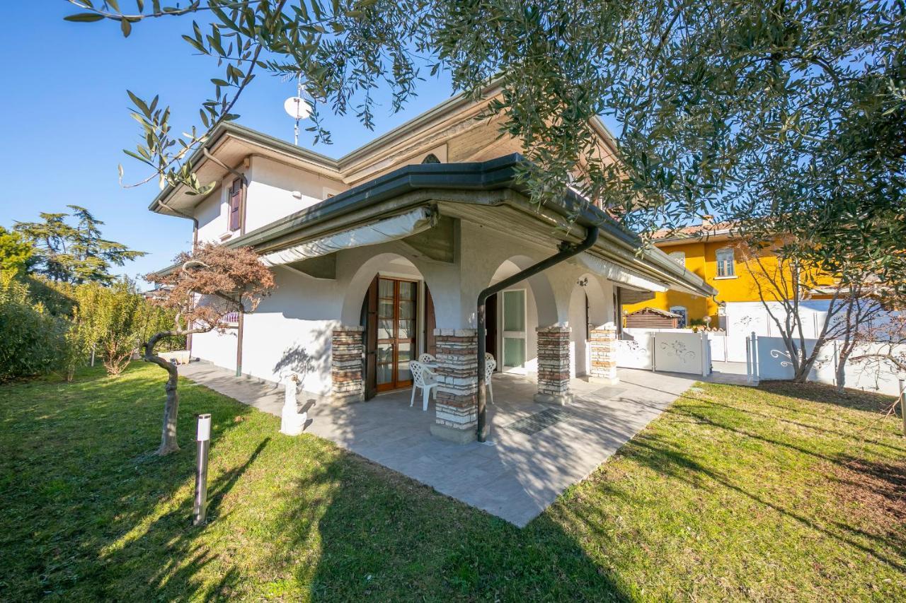 Villa Fiorita Apartments - Happy Rentals Sirmione Exteriér fotografie