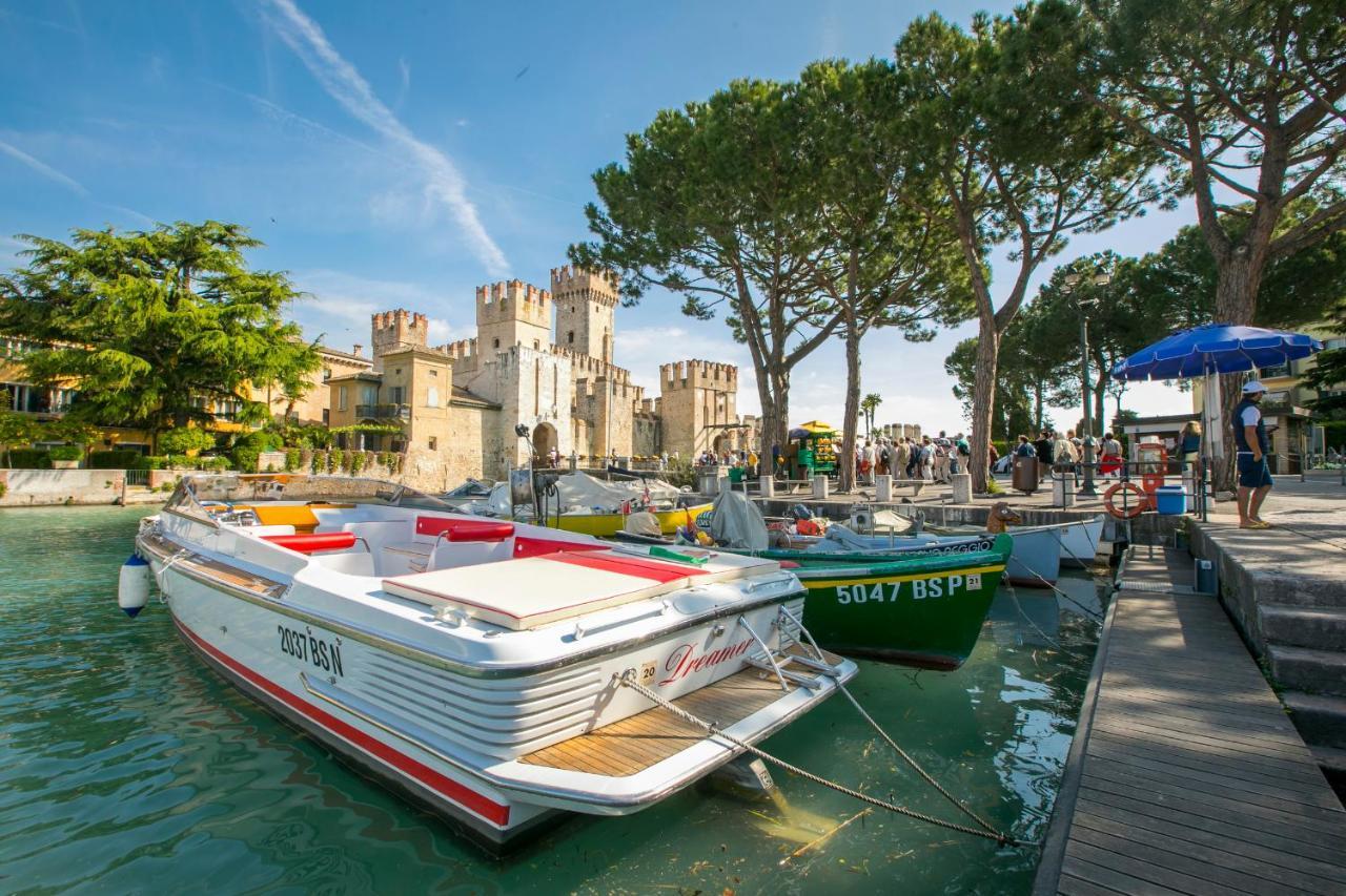 Villa Fiorita Apartments - Happy Rentals Sirmione Exteriér fotografie
