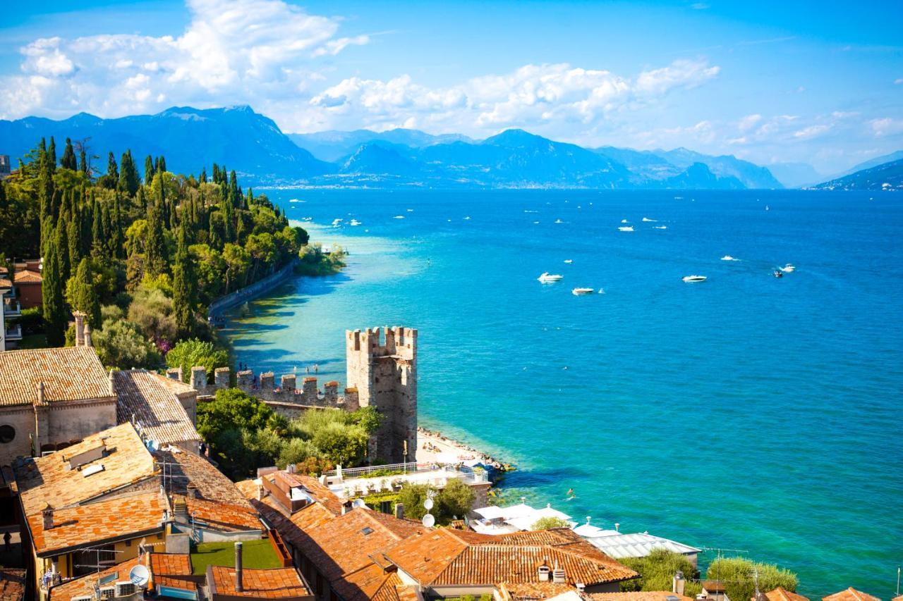 Villa Fiorita Apartments - Happy Rentals Sirmione Exteriér fotografie