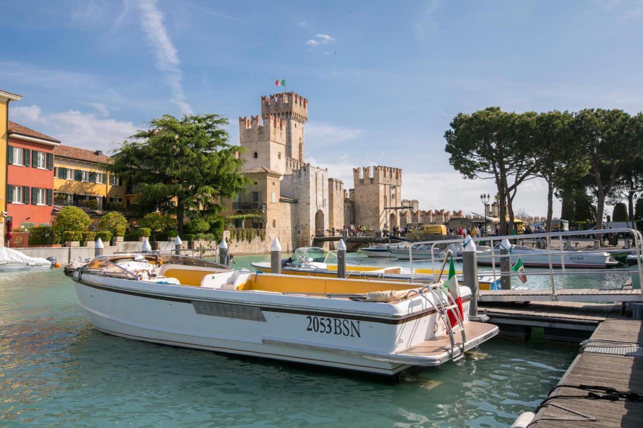 Villa Fiorita Apartments - Happy Rentals Sirmione Exteriér fotografie