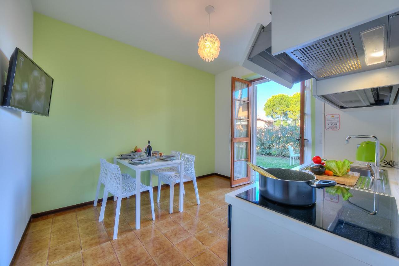 Villa Fiorita Apartments - Happy Rentals Sirmione Exteriér fotografie